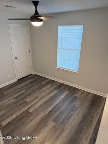 213 Farmview Dr, Mt Washington, KY 40047