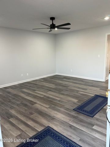 213 Farmview Dr, Mt Washington, KY 40047