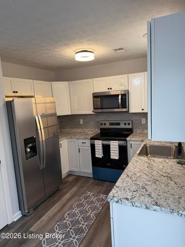 213 Farmview Dr, Mt Washington, KY 40047