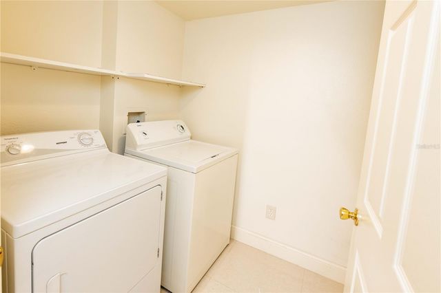 738 CREST PINES DRIVE 714, Orlando, FL 32828