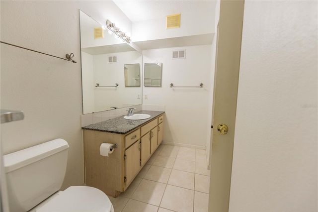 738 CREST PINES DRIVE 714, Orlando, FL 32828