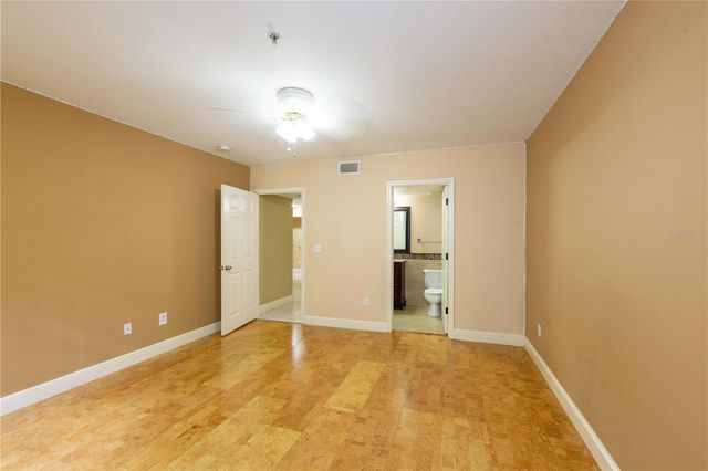 738 CREST PINES DRIVE 714, Orlando, FL 32828