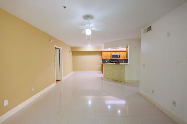 738 CREST PINES DRIVE 714, Orlando, FL 32828