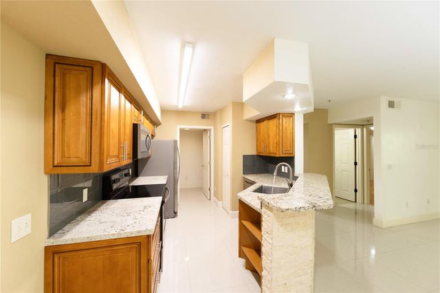 738 CREST PINES DRIVE 714, Orlando, FL 32828