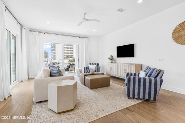 102 19TH Avenue N, Jacksonville Beach, FL 32250