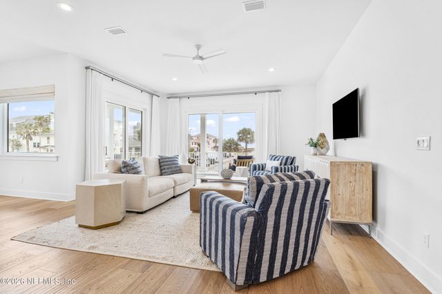 102 19TH Avenue N, Jacksonville Beach, FL 32250