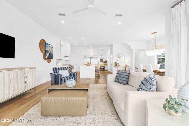 102 19TH Avenue N, Jacksonville Beach, FL 32250