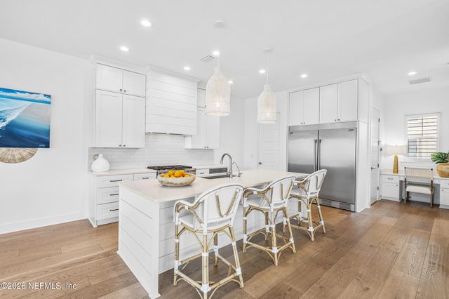 102 19TH Avenue N, Jacksonville Beach, FL 32250