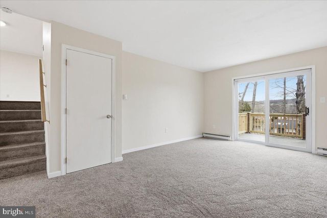 523 W LAUREL ST, Frackville, PA 17931