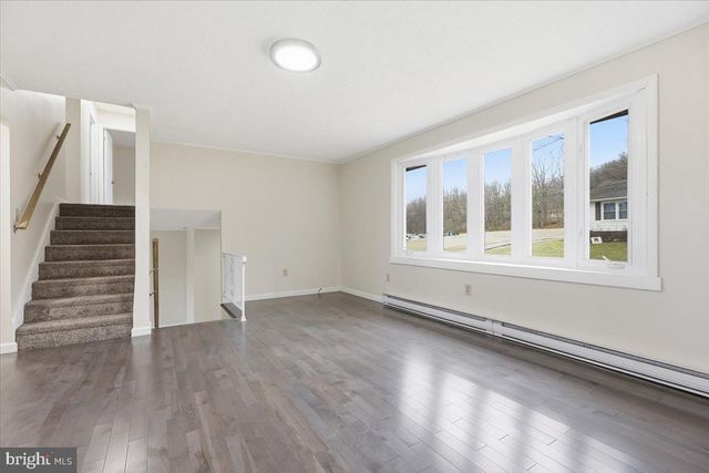 523 W LAUREL ST, Frackville, PA 17931