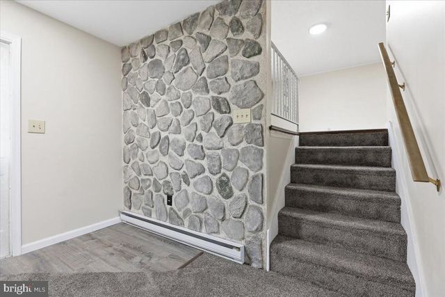 523 W LAUREL ST, Frackville, PA 17931