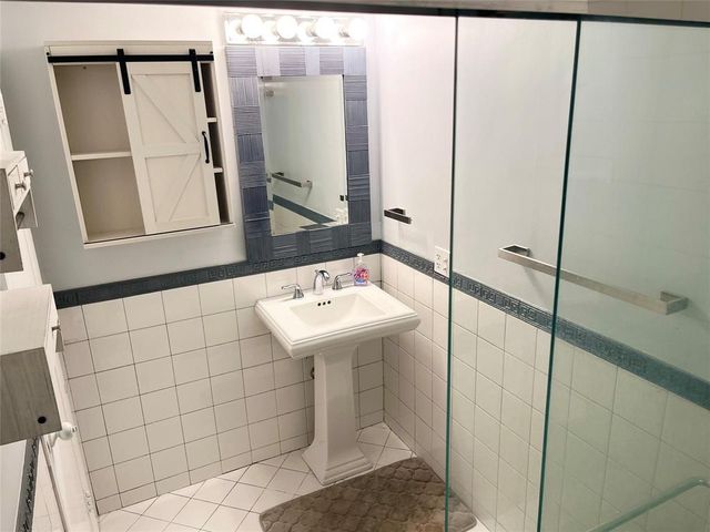 877 NE 195th Street 320, Miami, FL 33179