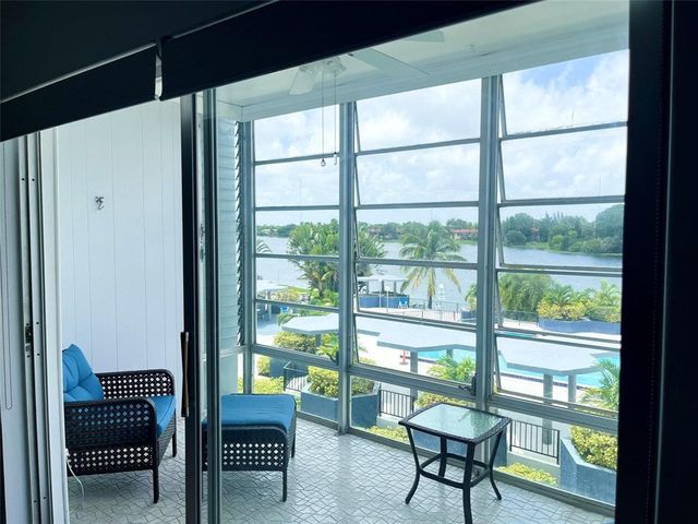 877 NE 195th Street 320, Miami, FL 33179