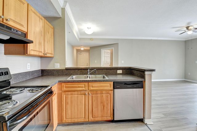 15105 Michelangelo Boulevard 105, Delray Beach, FL 33446