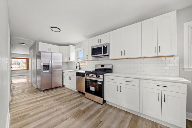 233 32nd Avenue, Bellwood, IL 60104