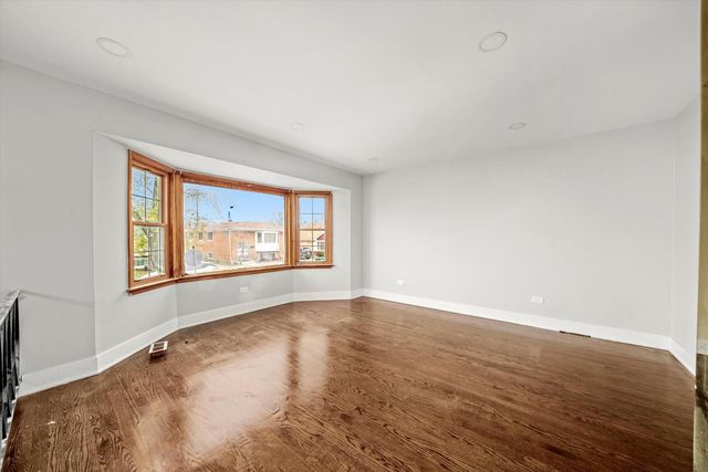 233 32nd Avenue, Bellwood, IL 60104