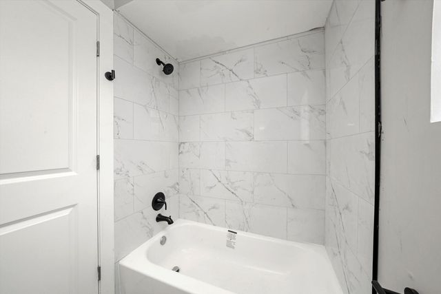 233 32nd Avenue, Bellwood, IL 60104