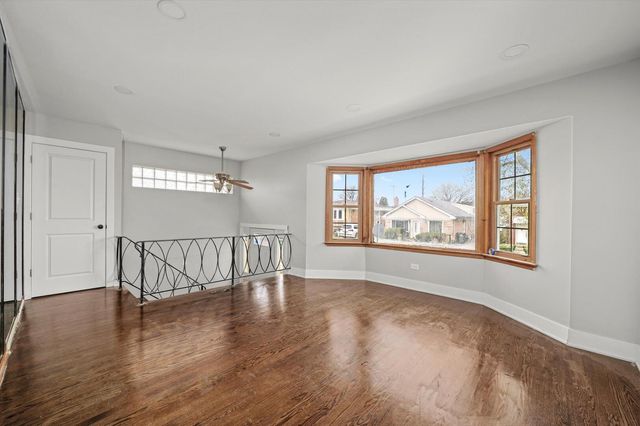 233 32nd Avenue, Bellwood, IL 60104