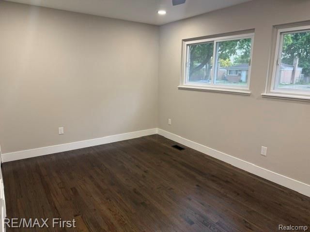 32565 Warner Drive, Warren, MI 48092