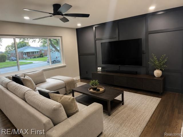 32565 Warner Drive, Warren, MI 48092