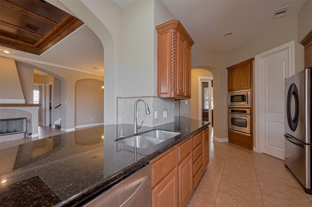 18890 Serene Water Drive, Montgomery, TX 77356