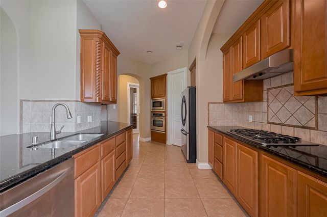 18890 Serene Water Drive, Montgomery, TX 77356