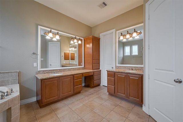 18890 Serene Water Drive, Montgomery, TX 77356