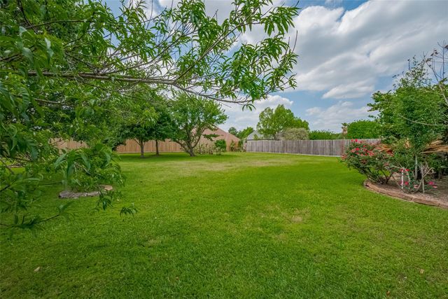 18890 Serene Water Drive, Montgomery, TX 77356