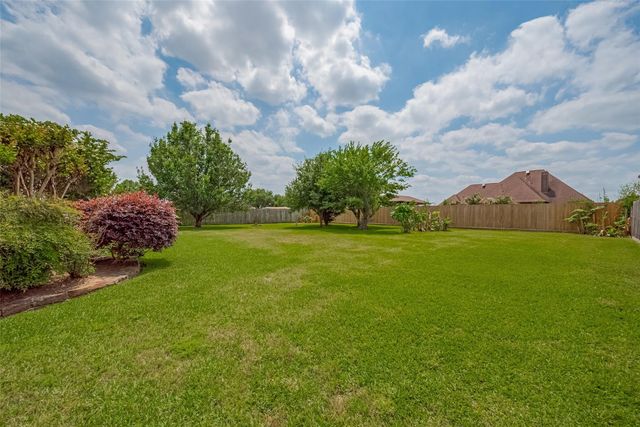 18890 Serene Water Drive, Montgomery, TX 77356
