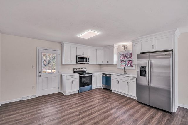 736 Ramada RD, Vinton, VA 24179