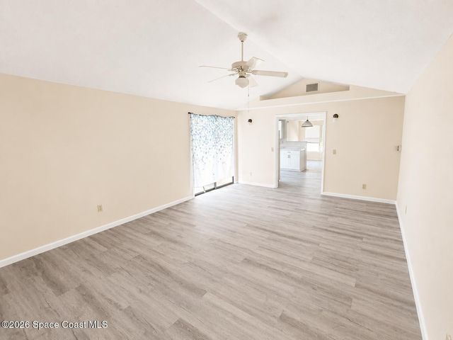 581 Borraclough Avenue NW, Palm Bay, FL 32907