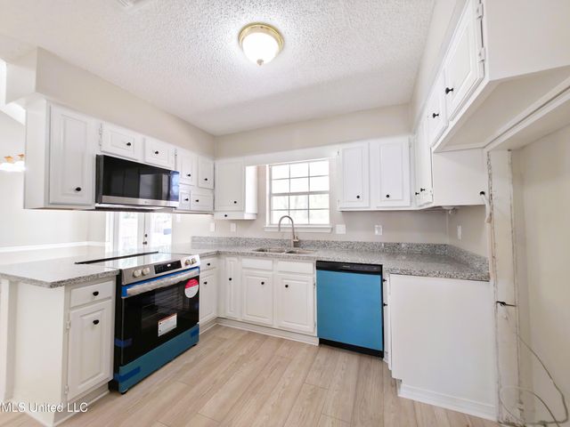 11941 Concorde Drive, Gulfport, MS 39503