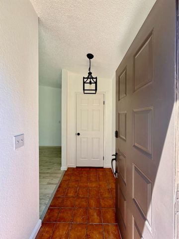 158 E Grant Line Rd, Tracy, CA 95376