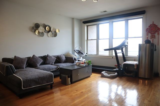 3225 S Archer Avenue 3w, Chicago, IL 60608