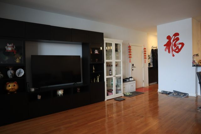 3225 S Archer Avenue 3w, Chicago, IL 60608