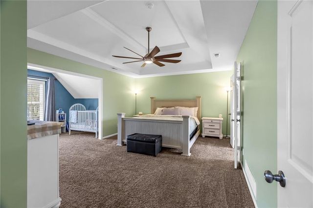 1327 Huntington Drive, Liberty, MO 64068