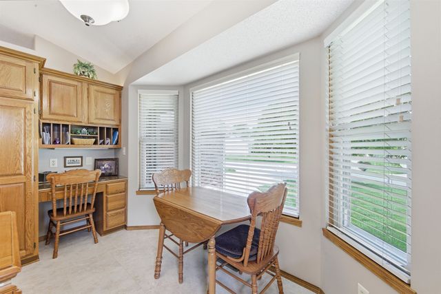 269 S Maple Dunes Ct, Wichita, KS 67235