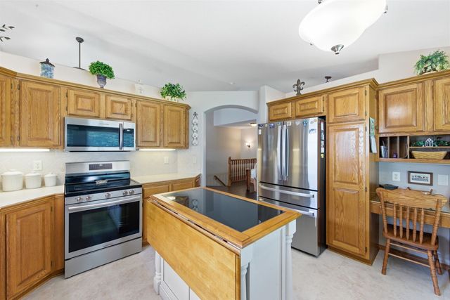 269 S Maple Dunes Ct, Wichita, KS 67235