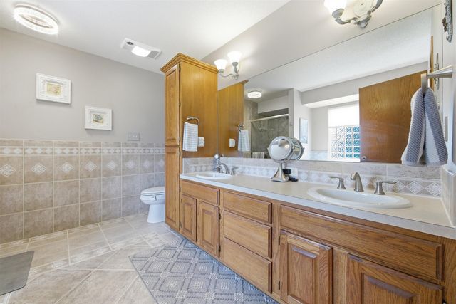 269 S Maple Dunes Ct, Wichita, KS 67235