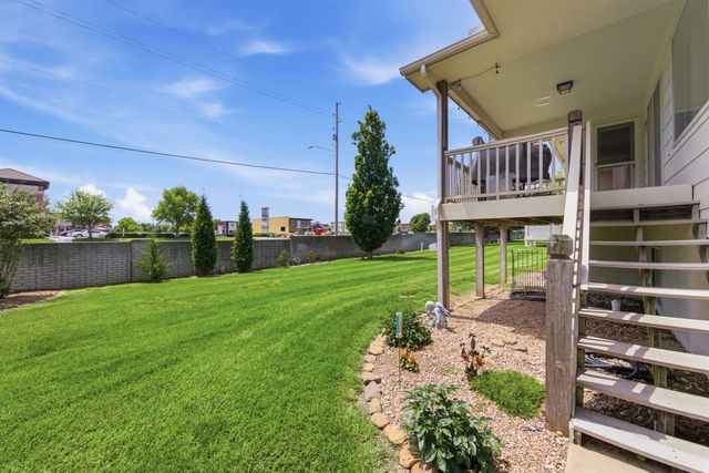 269 S Maple Dunes Ct, Wichita, KS 67235