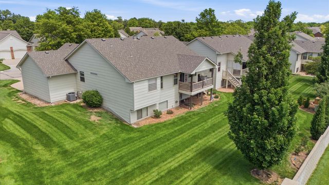 269 S Maple Dunes Ct, Wichita, KS 67235