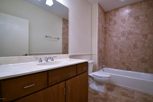 1661 RIVERSIDE Avenue 121, Jacksonville, FL 32204