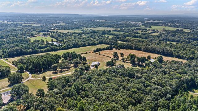 552 Pr 3310, Clarksville, AR 72830