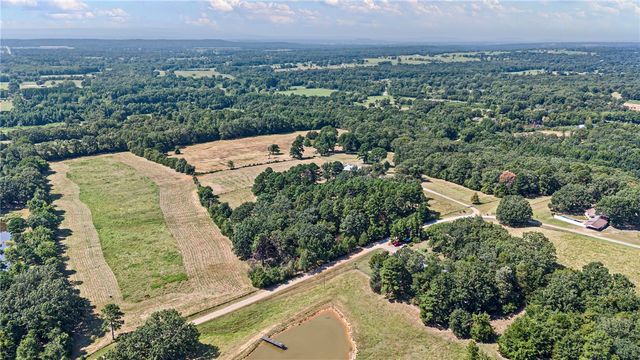 552 Pr 3310, Clarksville, AR 72830