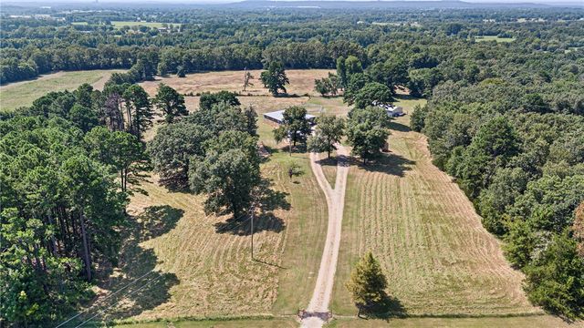 552 Pr 3310, Clarksville, AR 72830