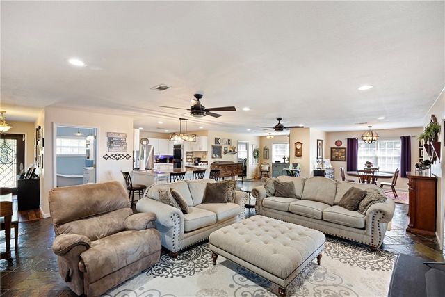 552 Pr 3310, Clarksville, AR 72830