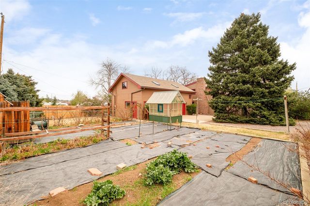815 Vivian Street, Lakewood, CO 80401