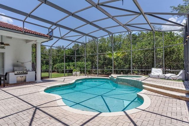 11027 HAWKSHEAD COURT, Windermere, FL 34786