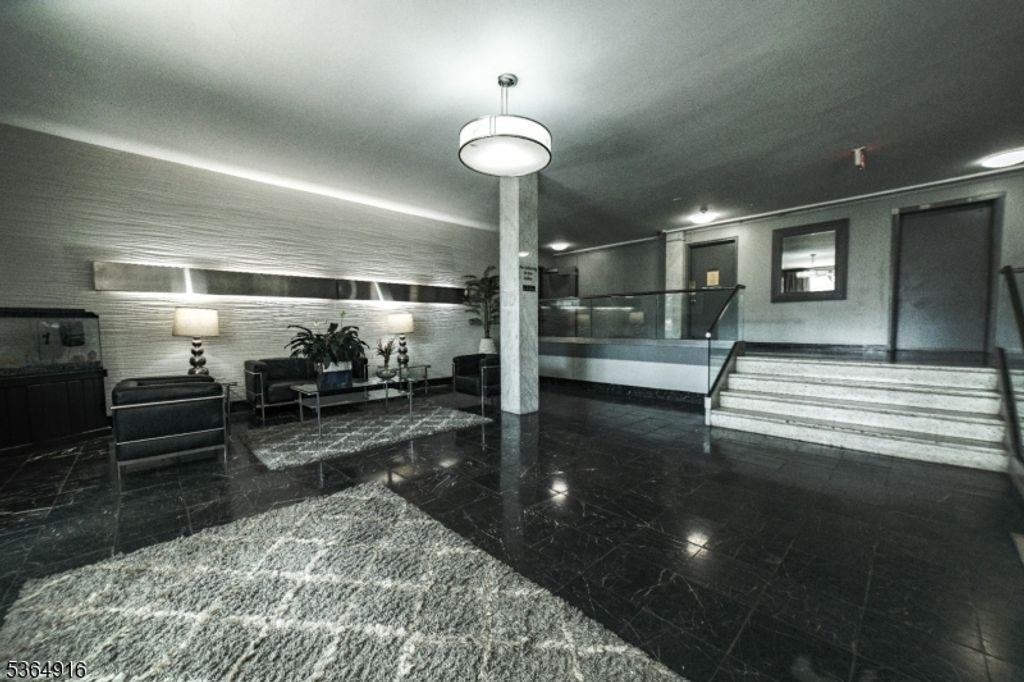 39 E 39Th St, Paterson City, NJ 07514