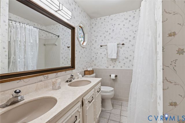 7505 Broadmoor Dr, Henrico, VA 23229
